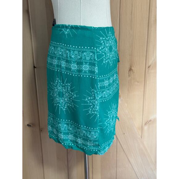 Vici | NWT Boho Kelly Green Short Wrap Skirt | Size Small - Picture 5 of 12